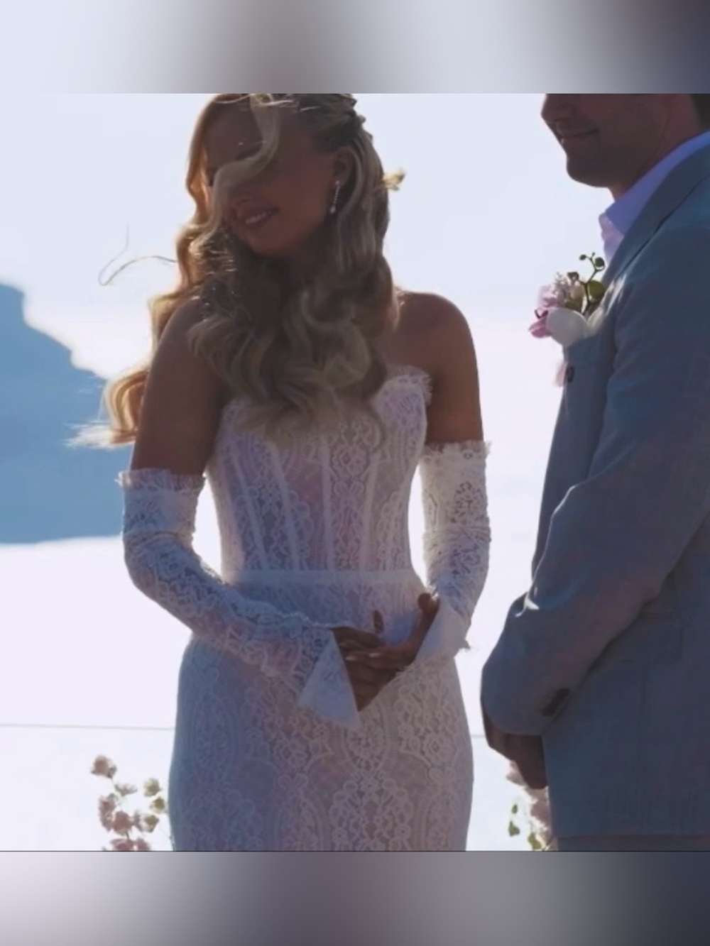 Rita Vinieris Lace Wedding Dress with gloves - Emme